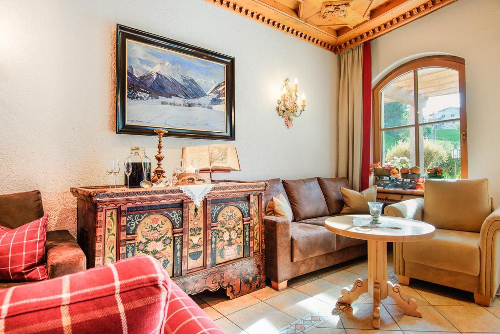 Familien- & Vitalhotel Auenhof فلبمس المظهر الخارجي الصورة