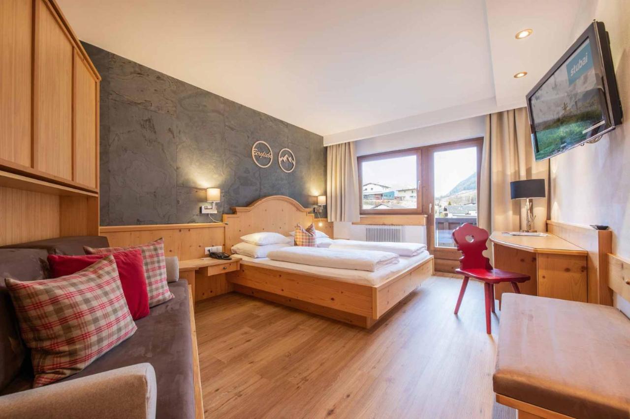 Familien- & Vitalhotel Auenhof فلبمس المظهر الخارجي الصورة
