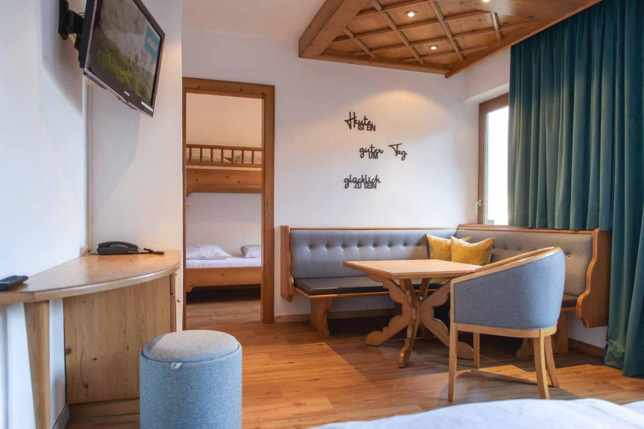 Familien- & Vitalhotel Auenhof فلبمس المظهر الخارجي الصورة